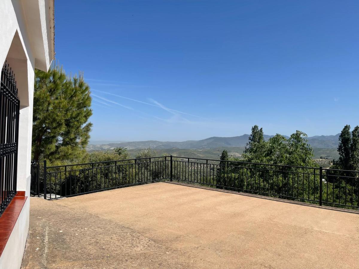 Noviembre La Iruela Villa Bagian luar foto