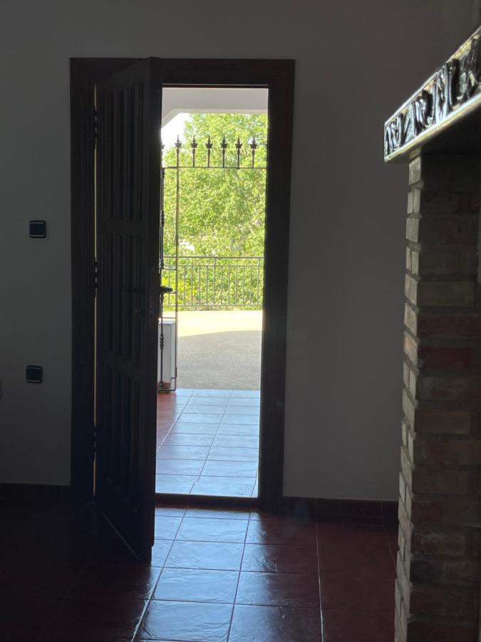 Noviembre La Iruela Villa Bagian luar foto