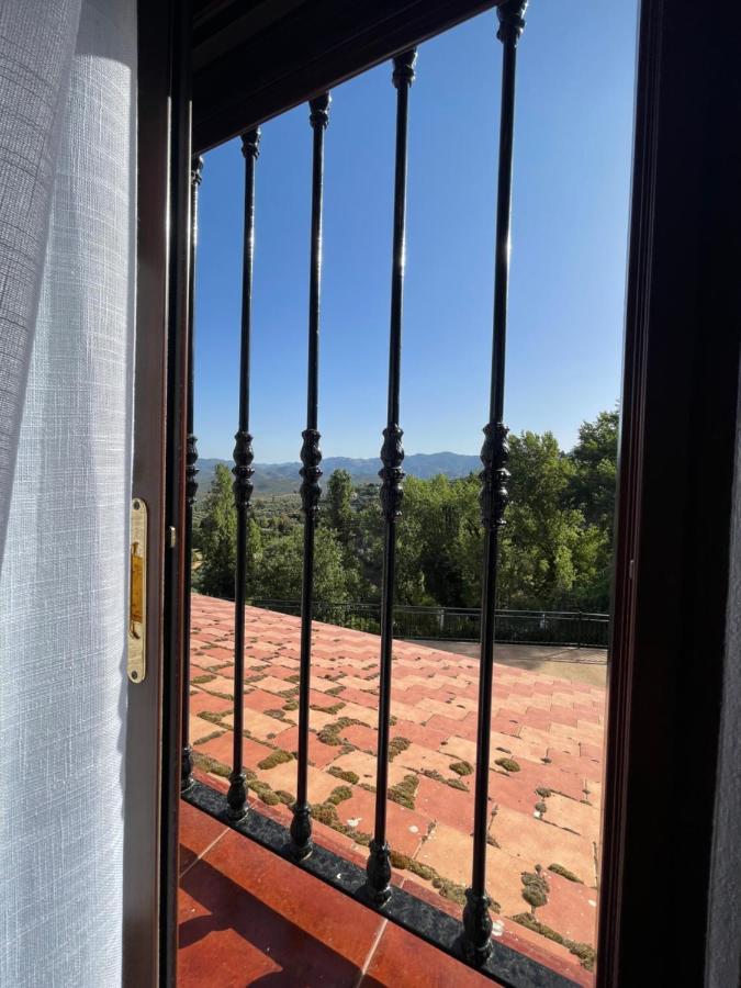 Noviembre La Iruela Villa Bagian luar foto