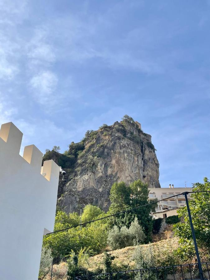 Noviembre La Iruela Villa Bagian luar foto
