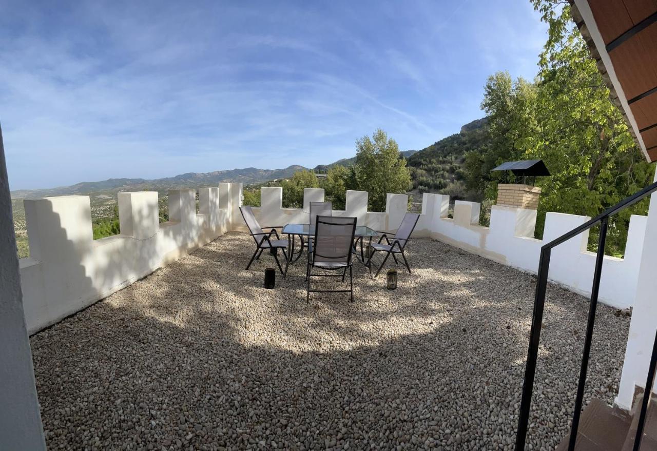 Noviembre La Iruela Villa Bagian luar foto